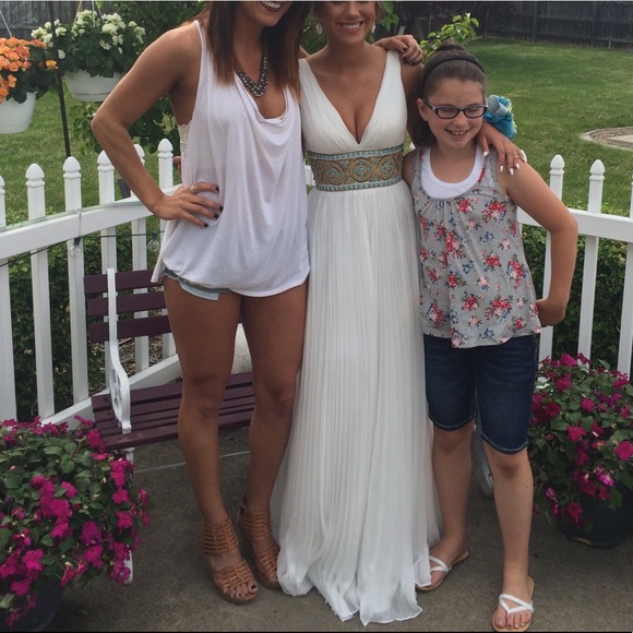 White flowy prom dress - Picture 3 of 5